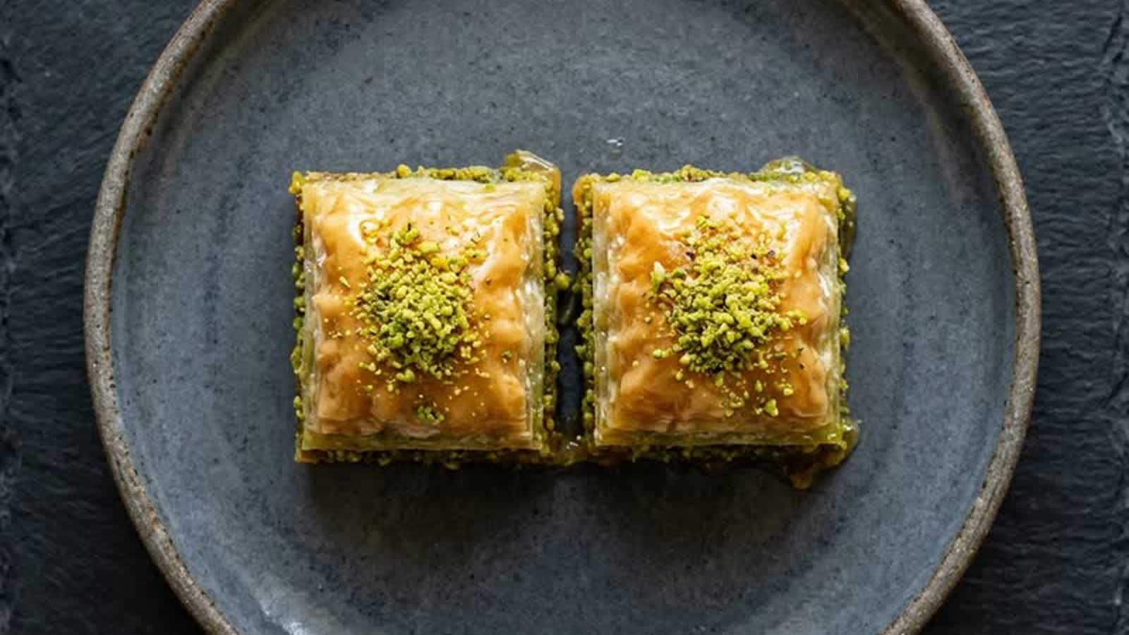 Baklava — 1000 lat słodkiej historii w jednym kęsie